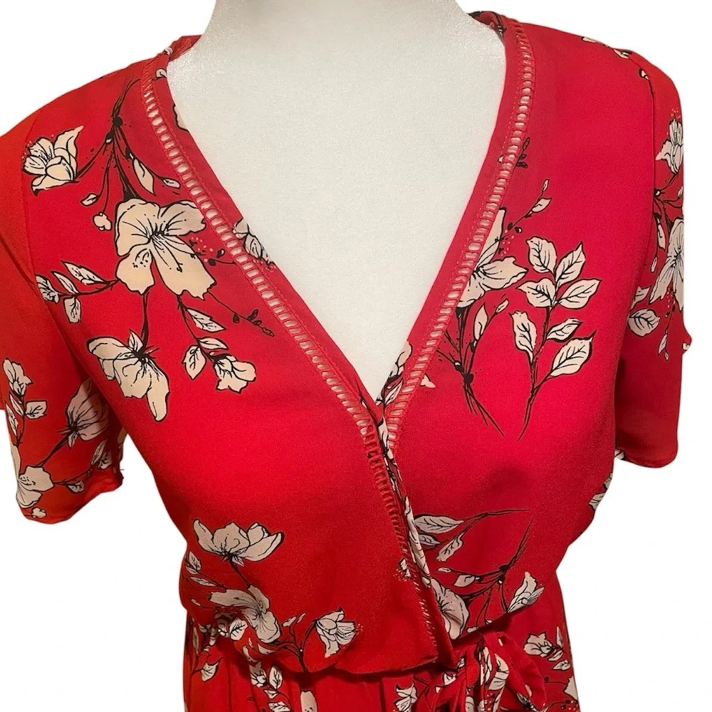 Sienna Sky Red Floral‎ Mini Dress Small - Picture 3 of 7